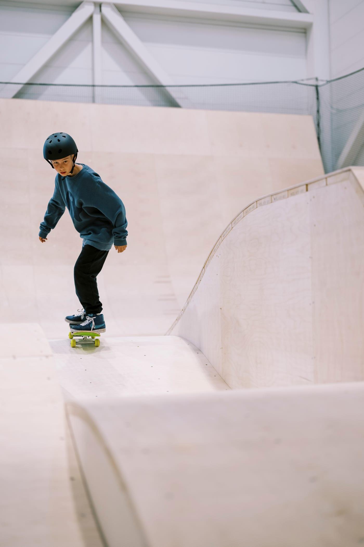 Skater i en rampe